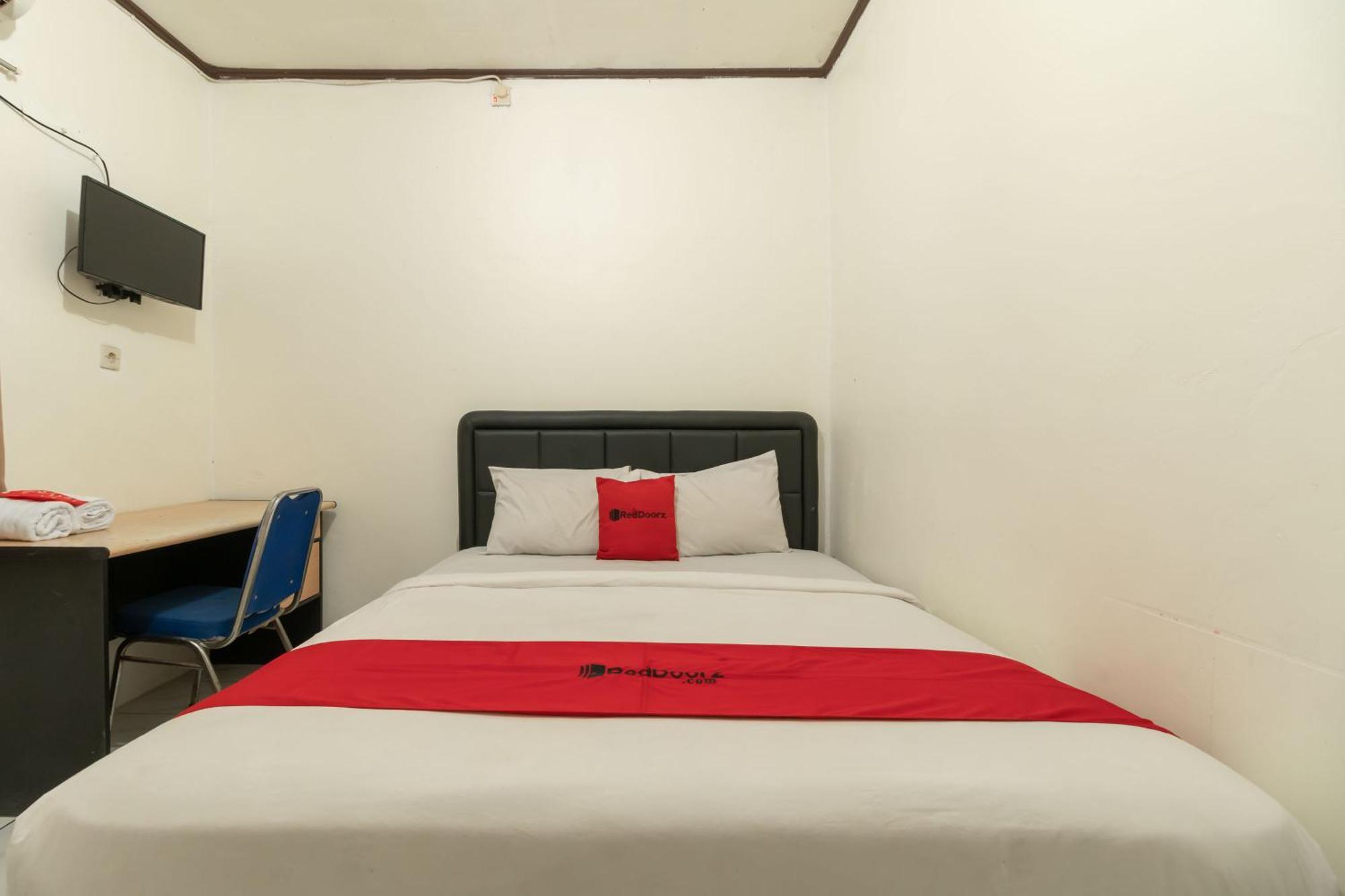Reddoorz Near Pondok Indah Water Park Jakarta Eksteriør bilde